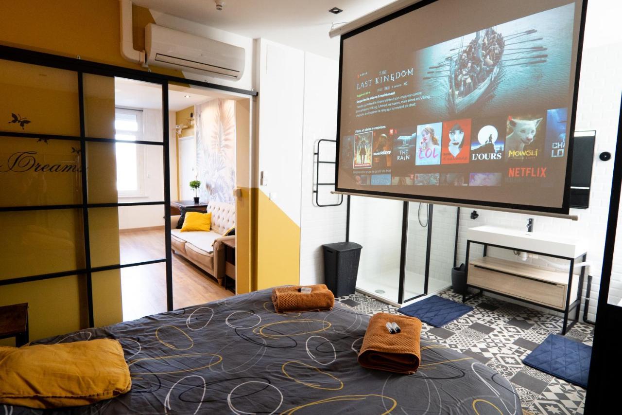 Capsule Premium Balneo & Home Cinema Valenciennes Exteriör bild